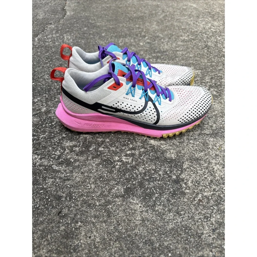 Nike React Pegasus Trail 4 Go Womens Size 9.5 Running Shoes Smoke Gray Pink - Picture 4 of 11